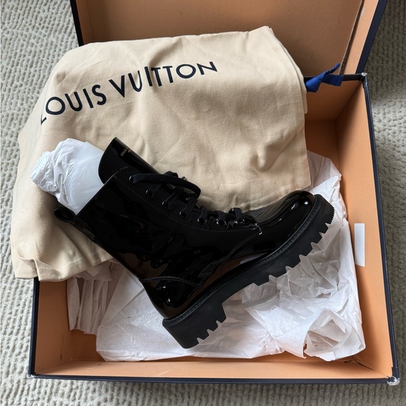 Louis Vuitton Territory Flat Ranger Boots - Picture 7 of 12